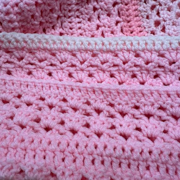 Vintage Hand-Crocheted Pink Gradient Throw Blanket | Soft & Cozy | Handmade - Picture 5 of 8